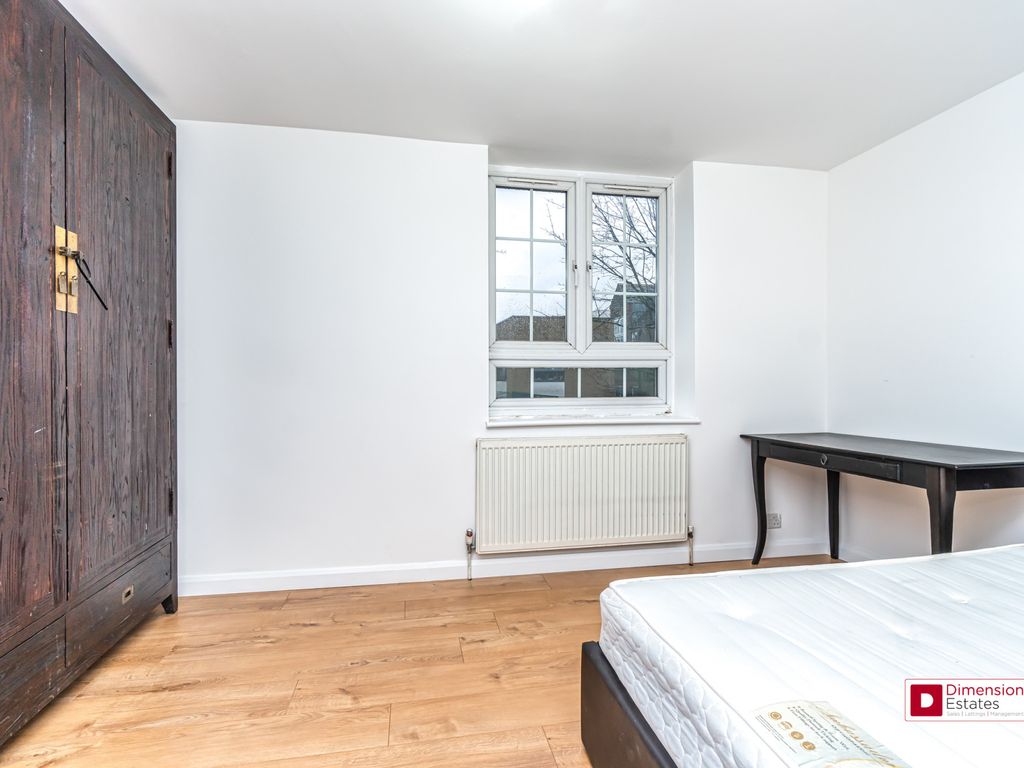 3 bed maisonette to rent in Mansford Street, Bethnal Green, East London E2, £3,000 pcm