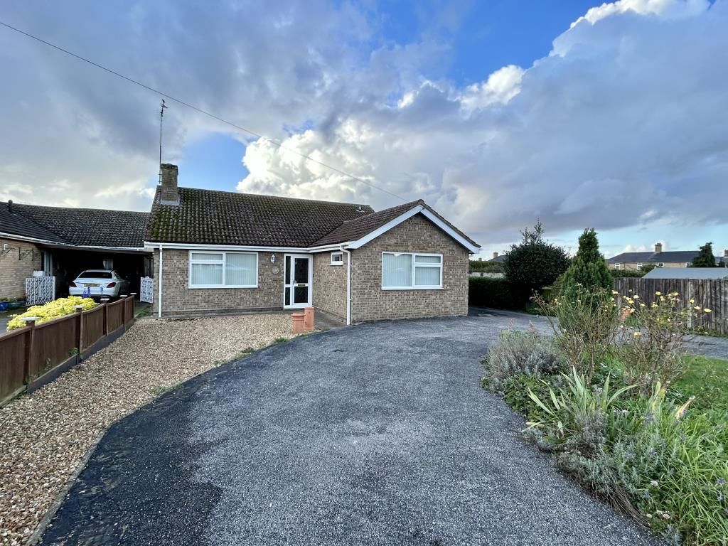 2 bed detached bungalow for sale in Ely Road, Littleport, Ely CB6, £340,000