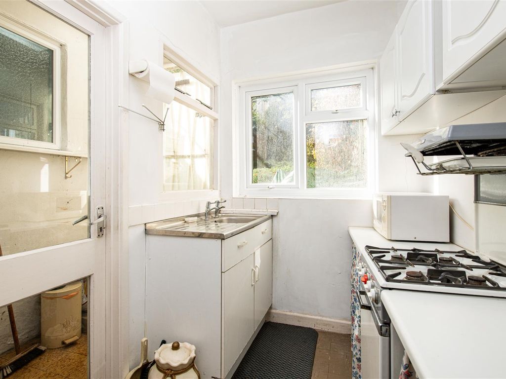 4 bed property for sale in Hillside, Clifton, Bristol BS8, £725,000