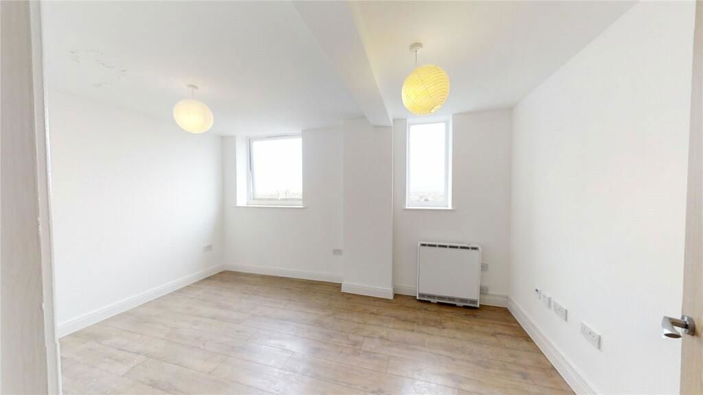 1 bed flat for sale in Mere Bank, Liverpool L17, £65,000