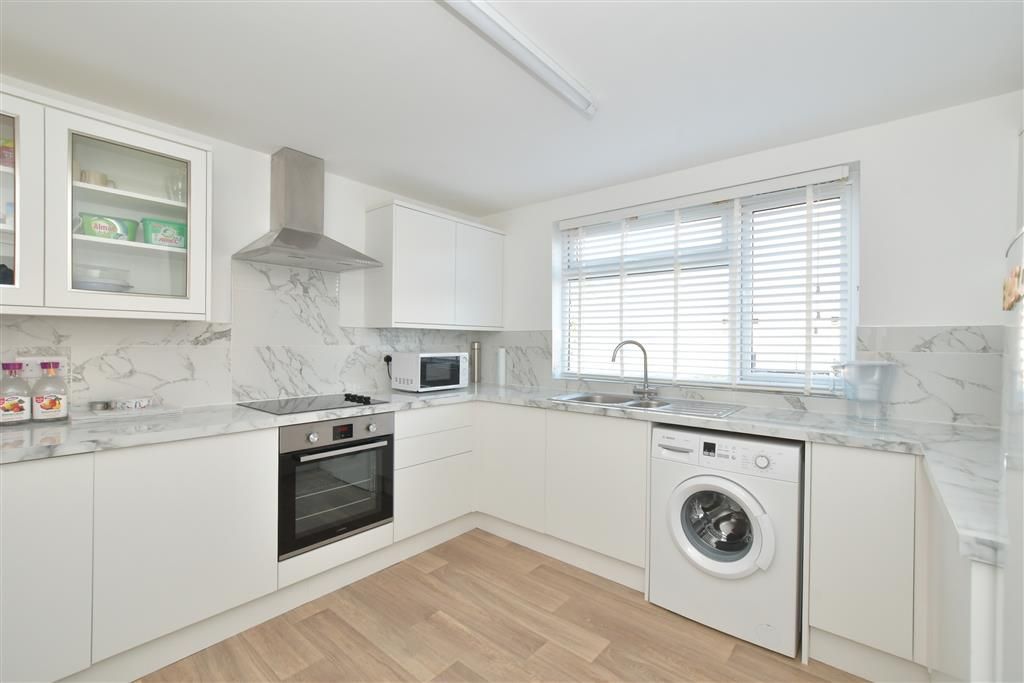 1 bed flat for sale in Green Lane Close, Arundel, West Sussex BN18, £190,000