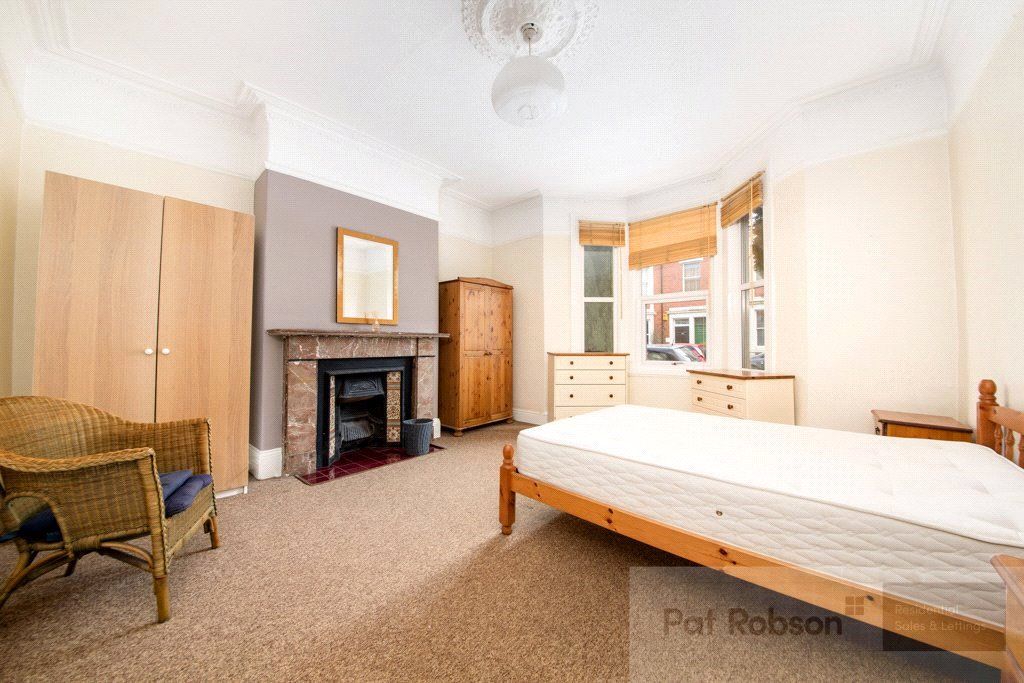 2 bed flat for sale in Glenthorn Road, Jesmond, Newcastle Upon Tyne, Tyne & Wear NE2, £175,000