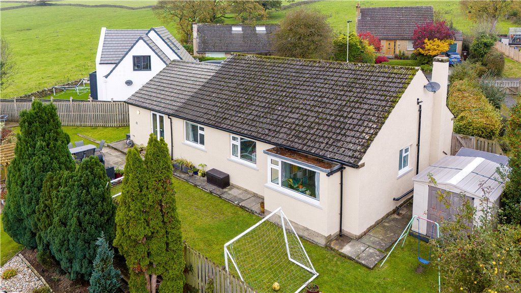 4 bed bungalow for sale in Hill Top Close, Embsay, Skipton BD23, £450,000