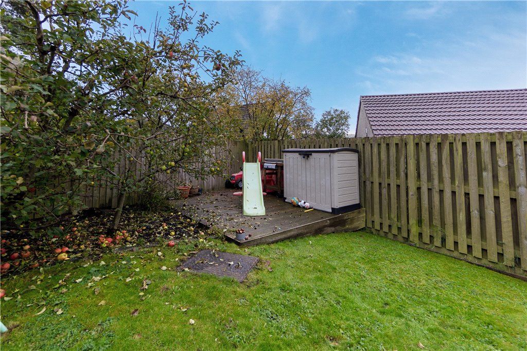 4 bed bungalow for sale in Hill Top Close, Embsay, Skipton BD23, £450,000