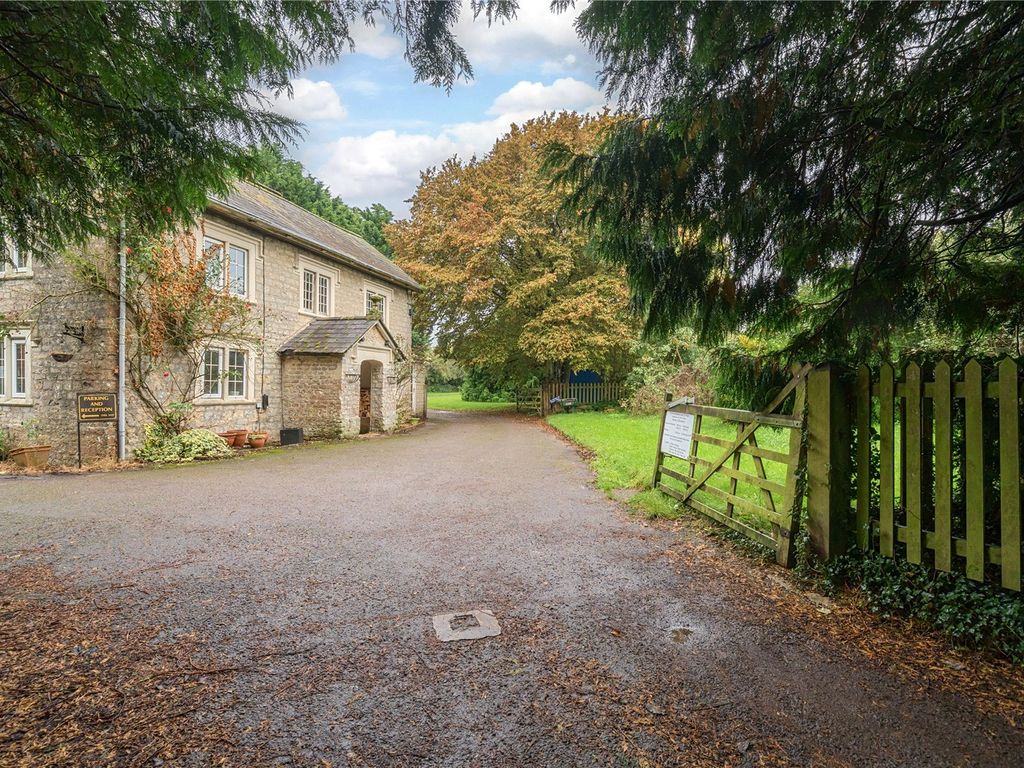 4 bed country house for sale in Quakers Lane, Goatacre, Calne, Wiltshire SN11, £865,000