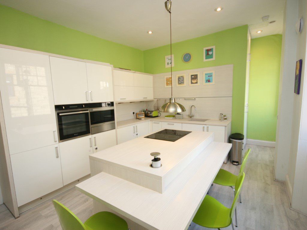 2 bed flat to rent in Rothesay Mews, Edinburgh EH3, £1,900 pcm