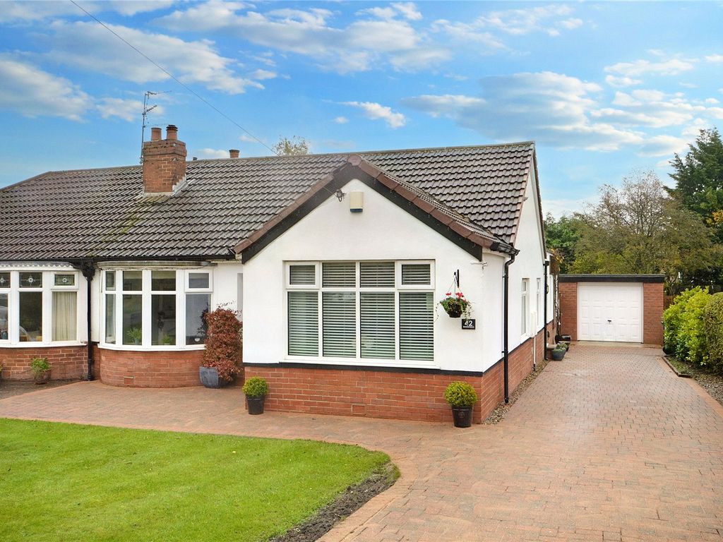 5 bed bungalow for sale in Whinfield, Adel, Leeds LS16, £600,000
