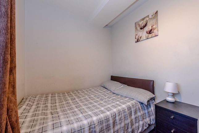 Room to rent in Maltby Street, Bermondsey (Zone 2), London SE1, £1,000 pcm