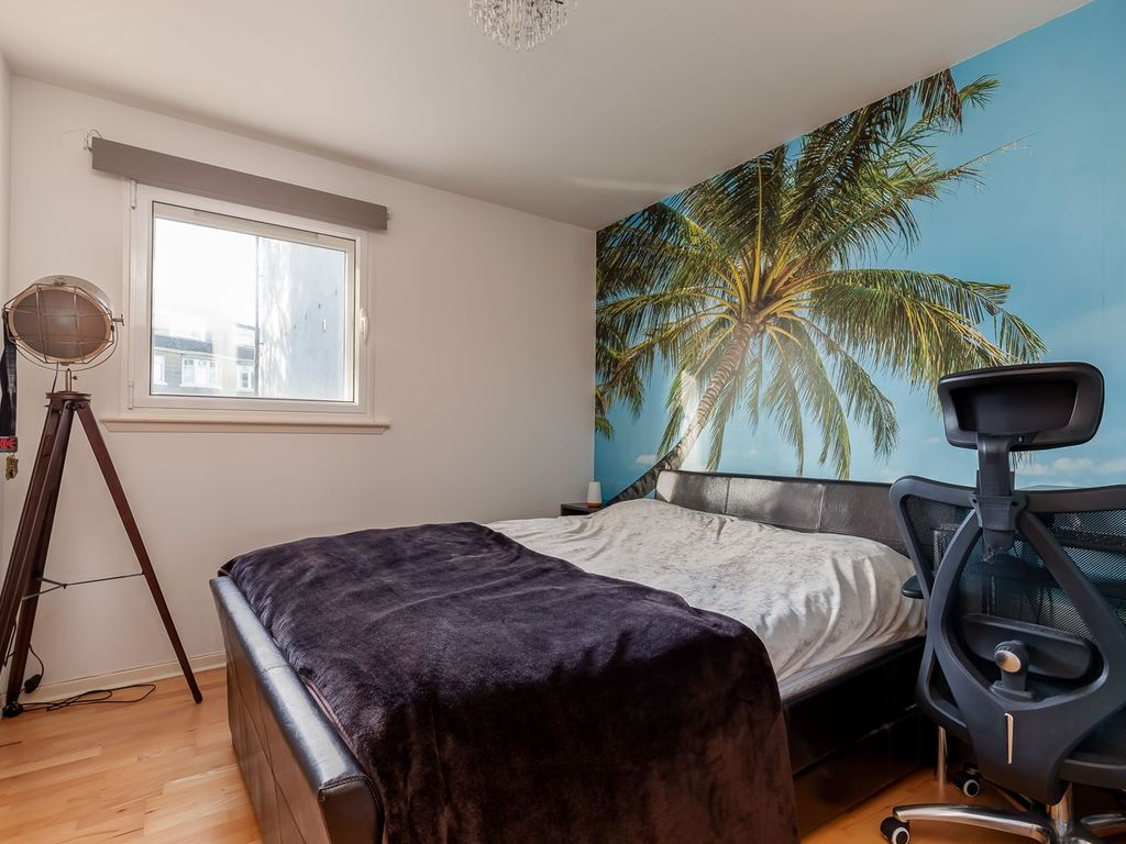 2 bed flat for sale in Northfield Heights, Northfield, Edinburgh EH8, £240,000