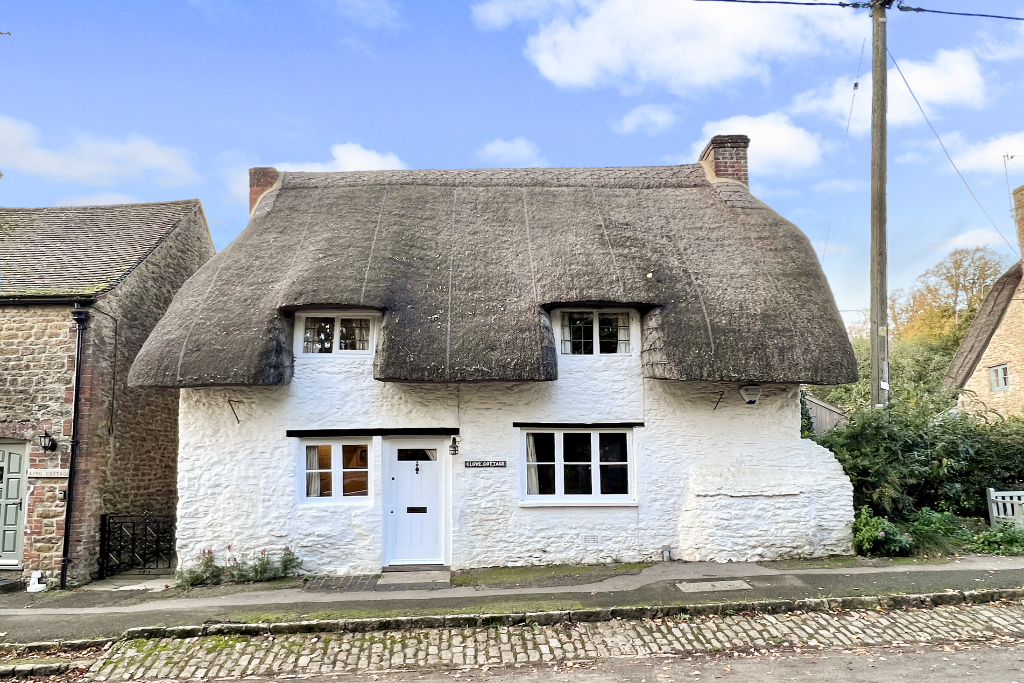 2 bed cottage for sale in Little Coxwell, Oxfordshire SN7, £450,000