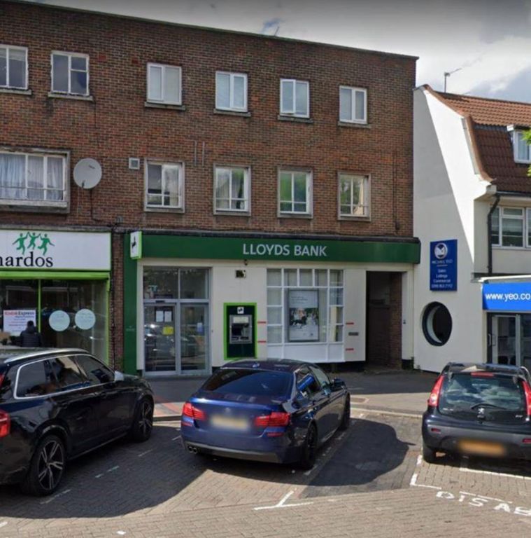 Office for sale in Shenley Road, Borehamwood WD6, £786,000