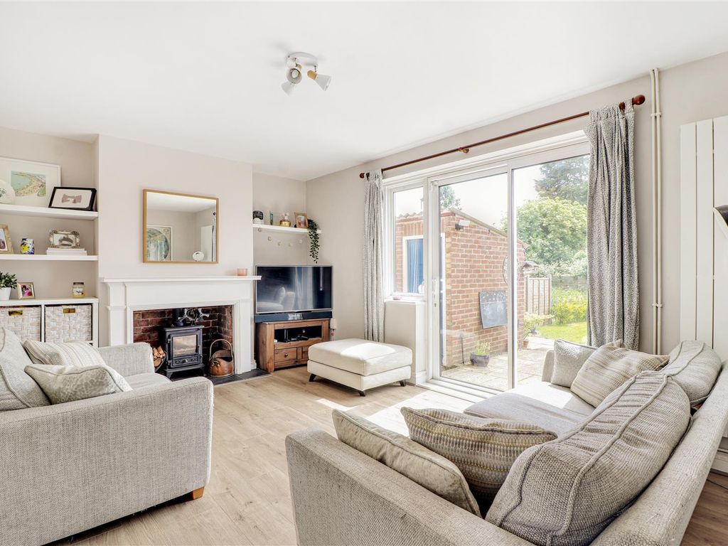 3 bed end terrace house for sale in Audley Avenue, Tonbridge TN9, £475,000