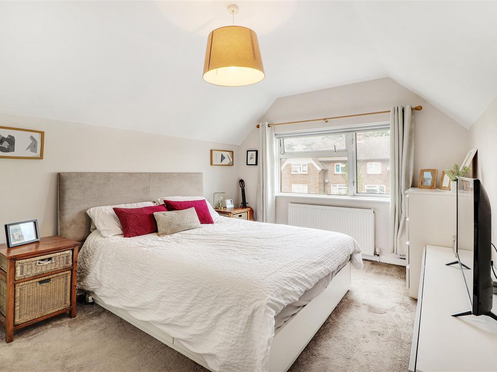 3 bed end terrace house for sale in Audley Avenue, Tonbridge TN9, £475,000