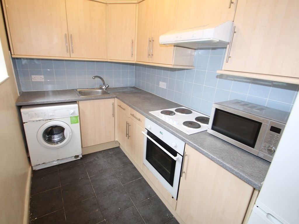 3 bed terraced house to rent in Gaul Street, Leicester LE3, £347 pcm