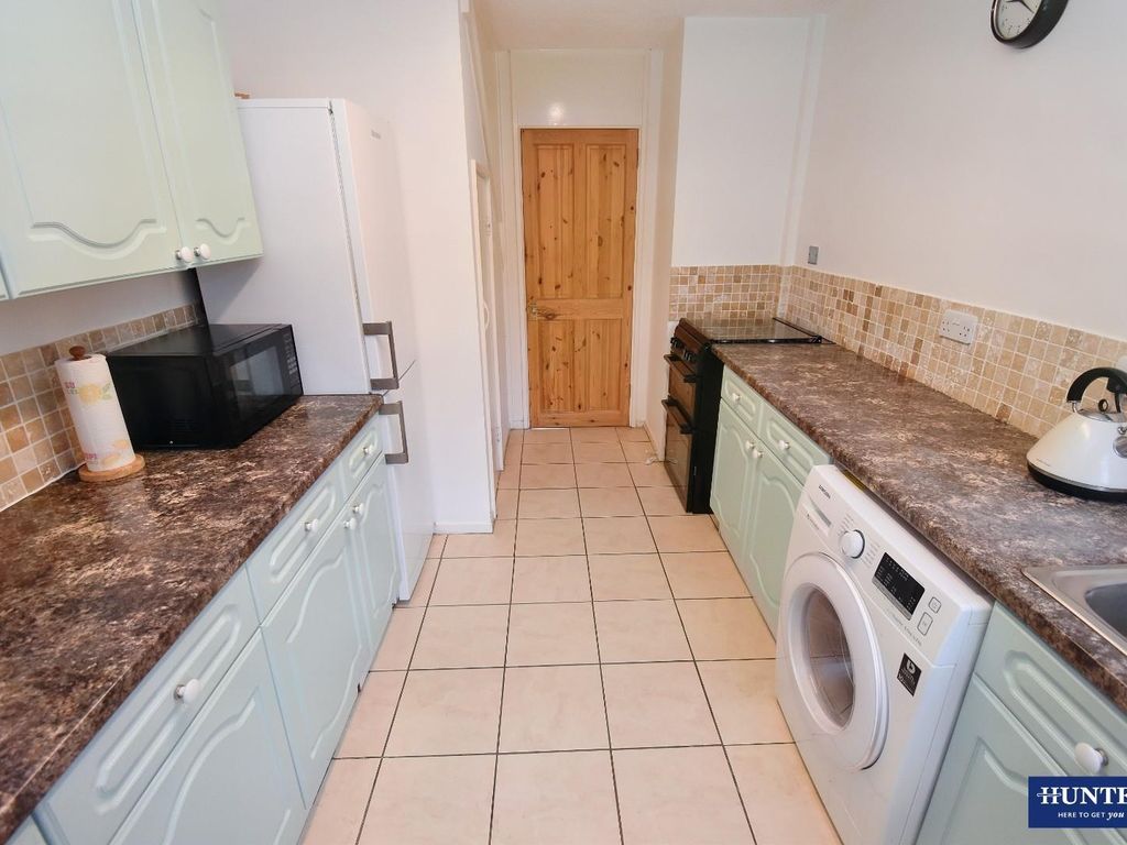 3 bed town house for sale in Knightsbridge Road, Glen Parva, Leicester LE2, £200,000