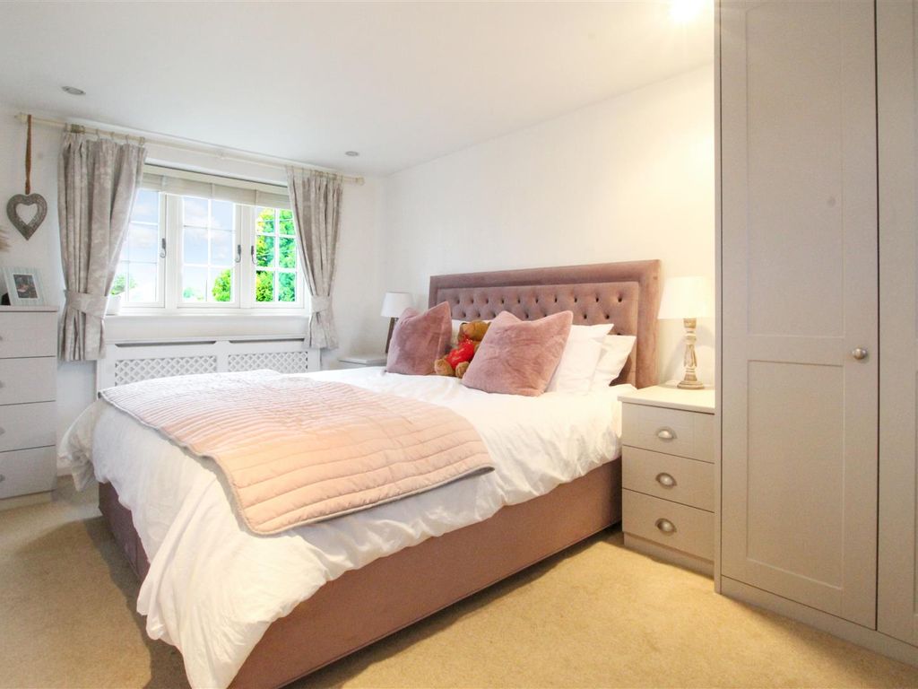 4 bed property for sale in Old End, Appleby Magna, Swadlincote DE12, £620,000