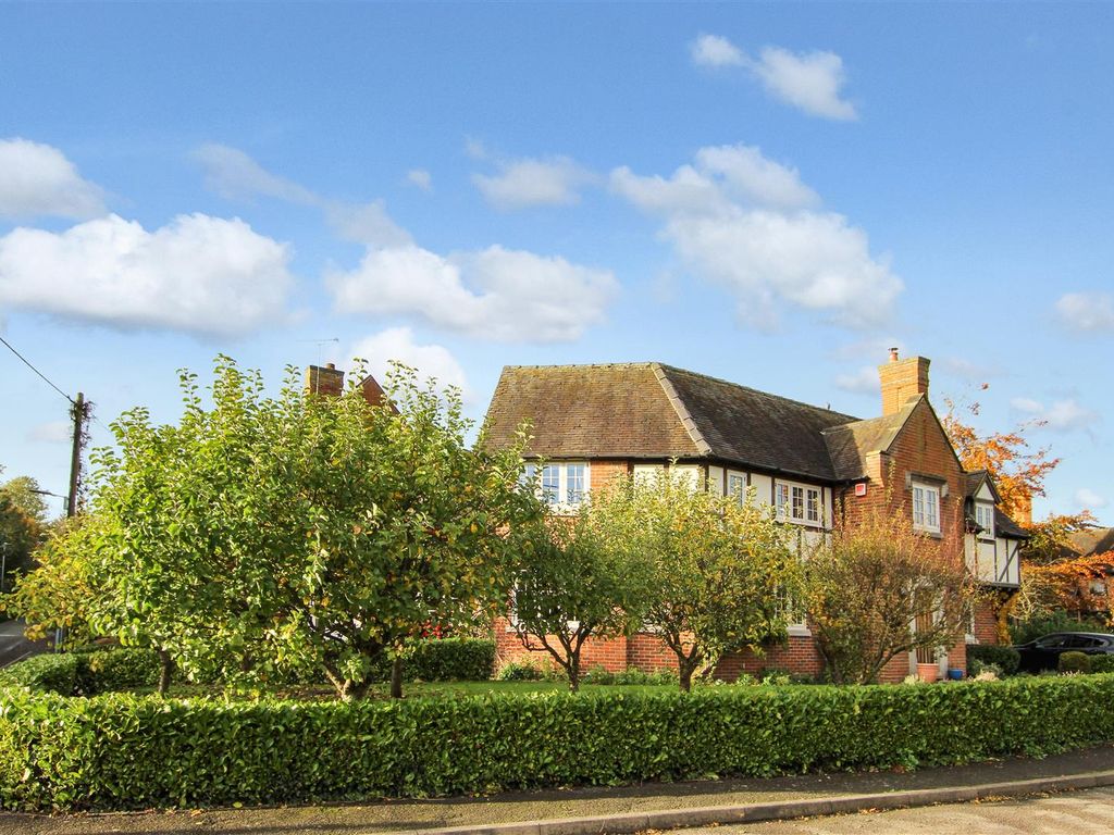 4 bed property for sale in Old End, Appleby Magna, Swadlincote DE12, £620,000