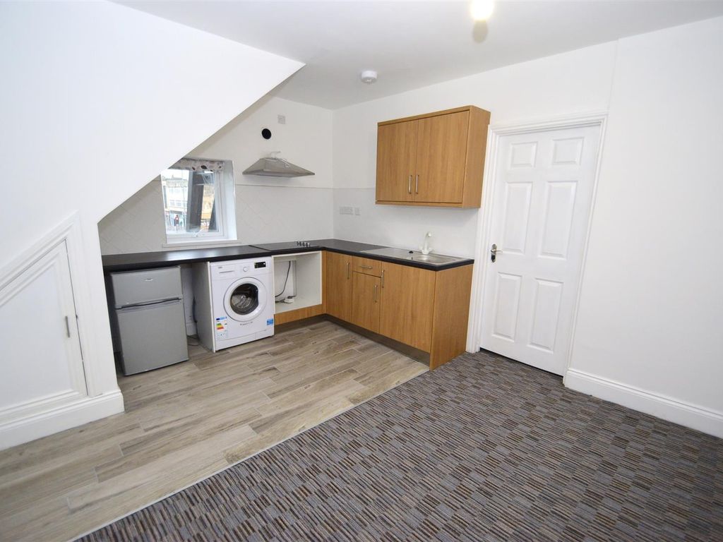 1 bed flat to rent in High Street, Gateshead NE8, £650 pcm