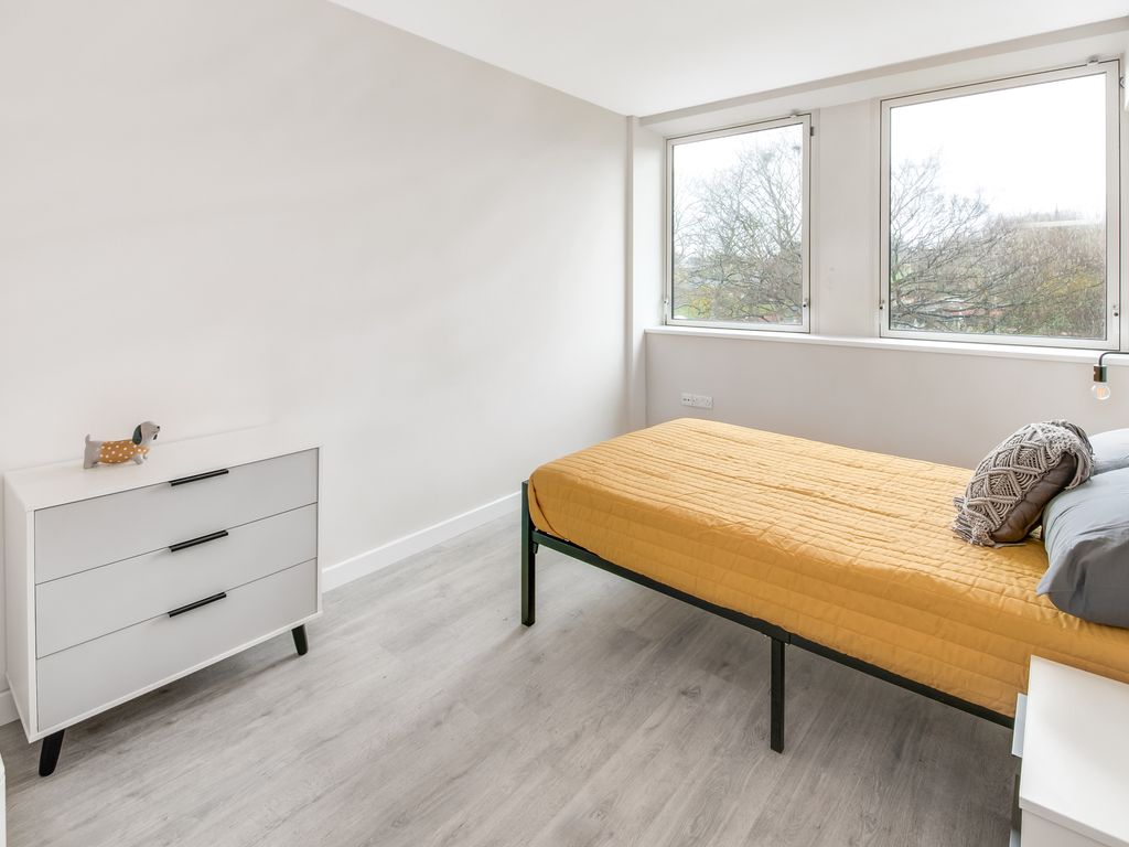 2 bed flat for sale in East Lane, Runcorn WA7, £163,150