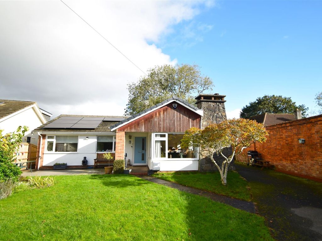 3 bed detached bungalow for sale in Lodway Gardens, Pill, Bristol BS20, £585,000