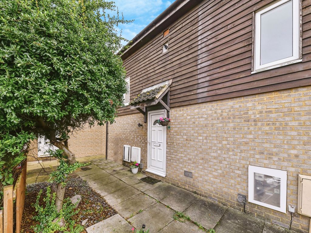 1 bed end terrace house for sale in Lime Close, Stevenage, Hertfordshire SG2, £260,000