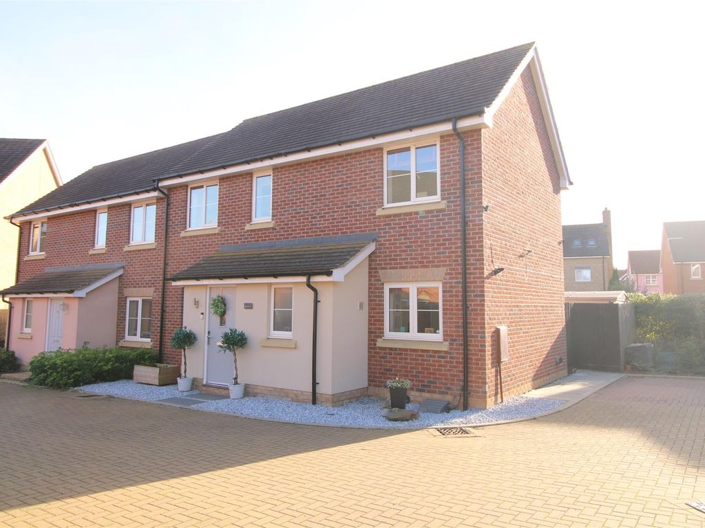 3 bed property for sale in St. Botolph Close, Daventry NN11, £280,000
