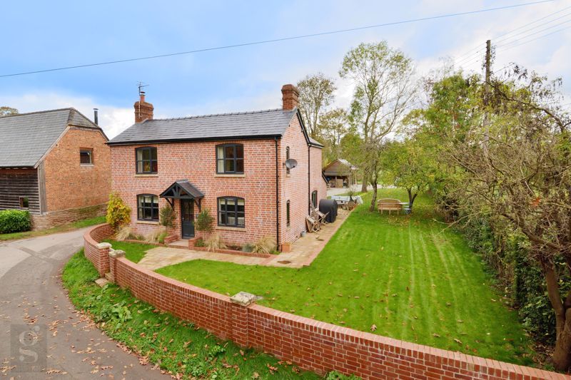 4 bed detached house for sale in Breinton, Hereford HR4, £765,000