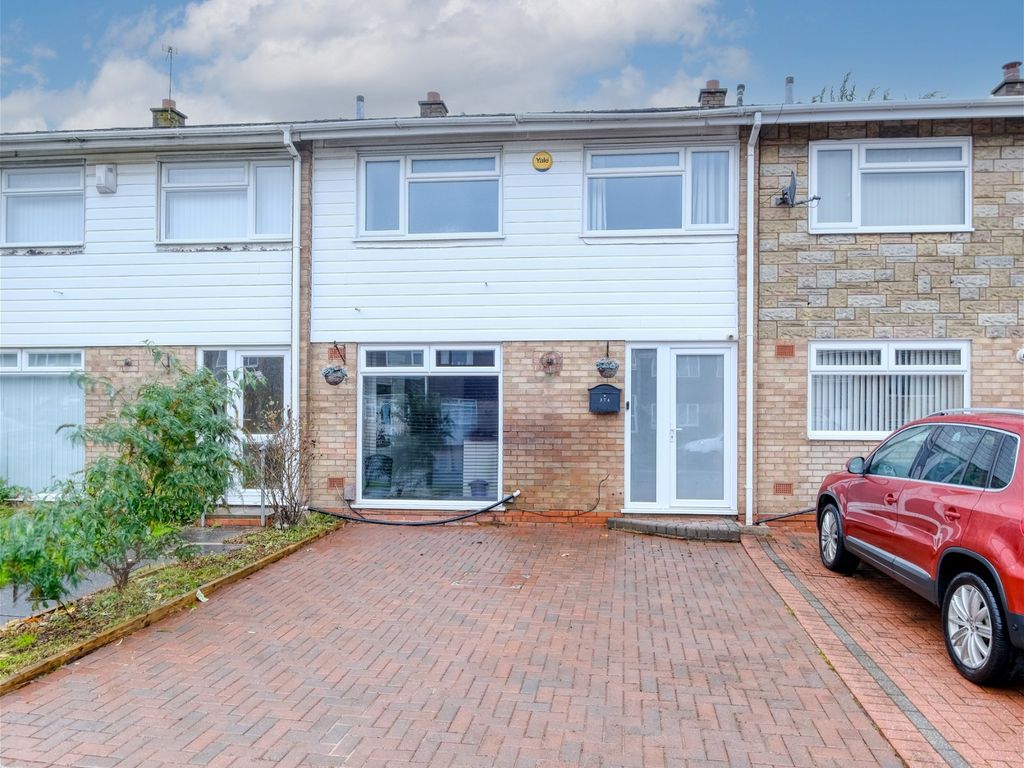 3 bed terraced house for sale in Rowood Drive, Solihull B92, £265,000