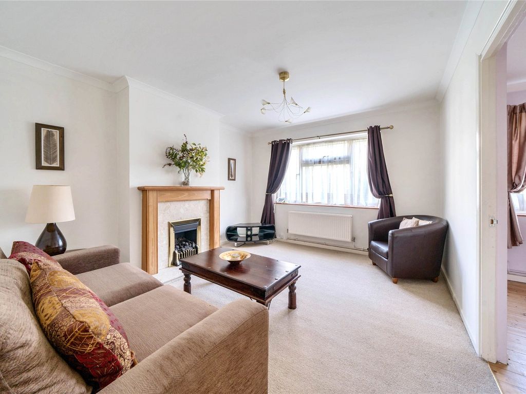 1 bed flat for sale in Woodland Way, West Wickham BR4, £225,000