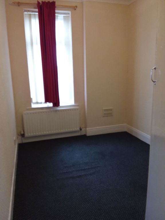 3 bed flat for sale in Barrasford Street, Wallsend NE28, £40,000