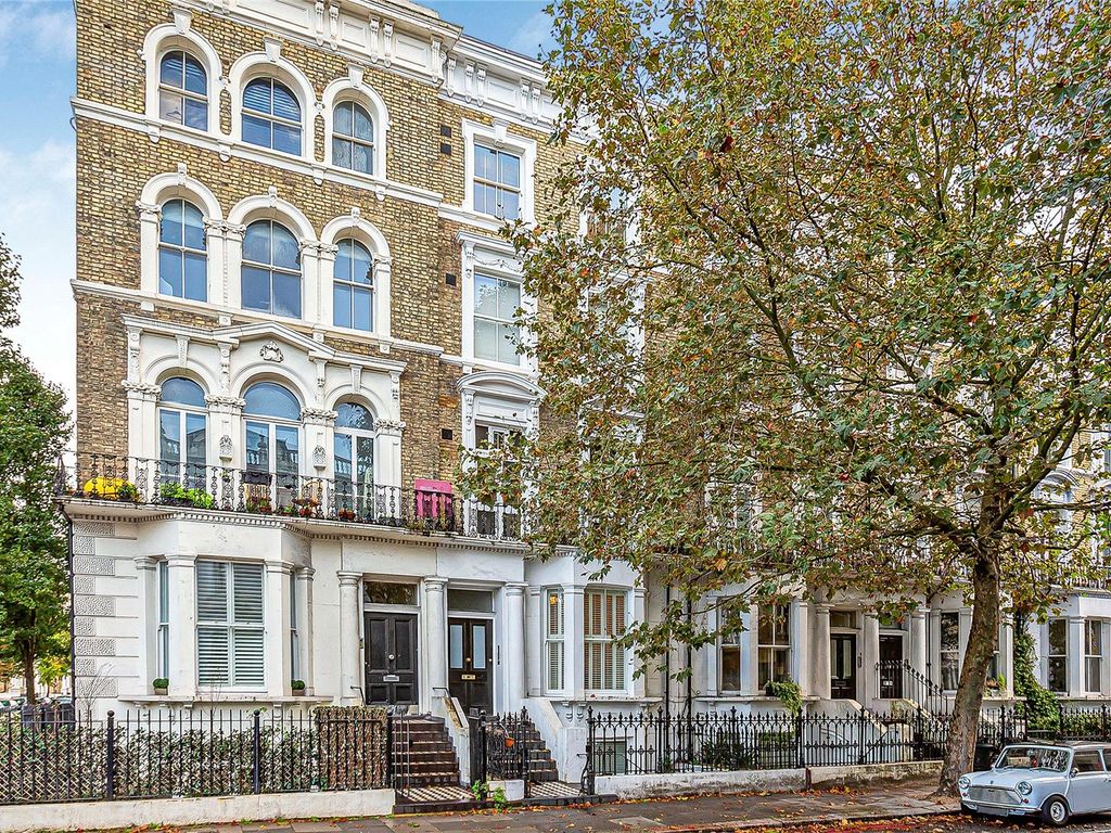 1 bed flat for sale in Finborough Road, Chelsea, London SW10, £520,000