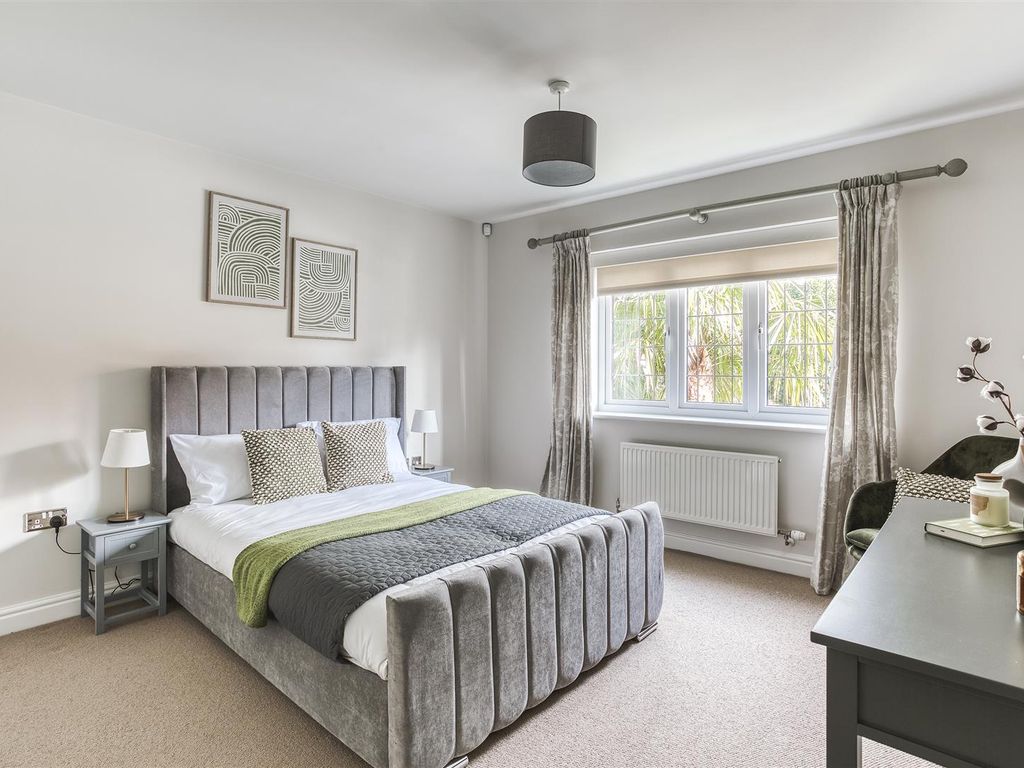 5 bed detached house for sale in Dovestone Gardens, Littleover, Derby DE23, £885,000