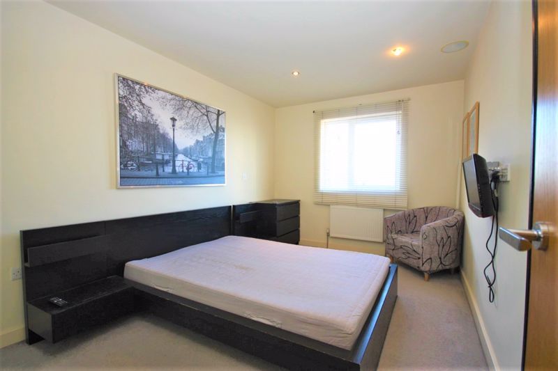 1 bed flat for sale in Dock Street, Hull HU1, £100,000