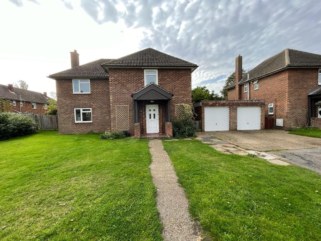 4 bed detached house to rent in South Road, Brampton PE28, £1,425 pcm