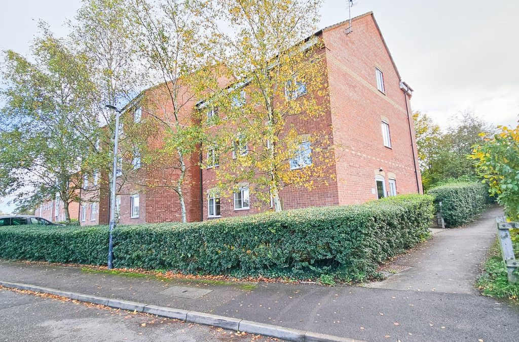 2 bed flat for sale in Heritage Drive, Coventry CV6, £140,000