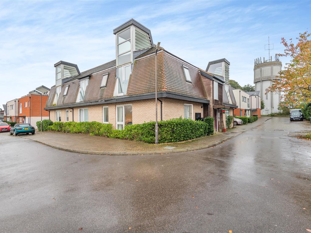 2 bed flat for sale in Duke Of York Way, Coxheath, Maidstone ME17, £185,000