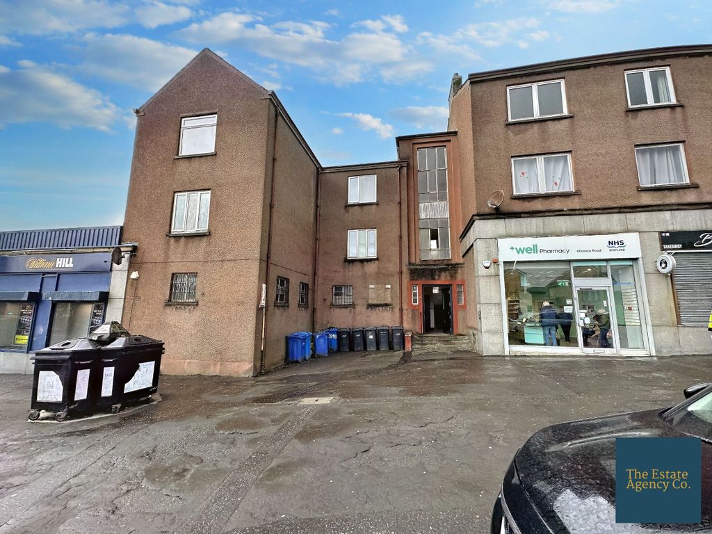 2 bed flat for sale in Kilbowie Road, Clydebank G81, £65,000