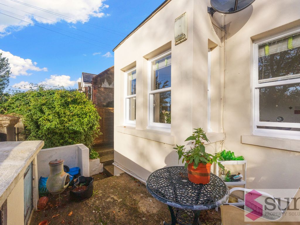 1 bed flat for sale in Ditchling Road, Brighton, East Sussex BN1, £225,000