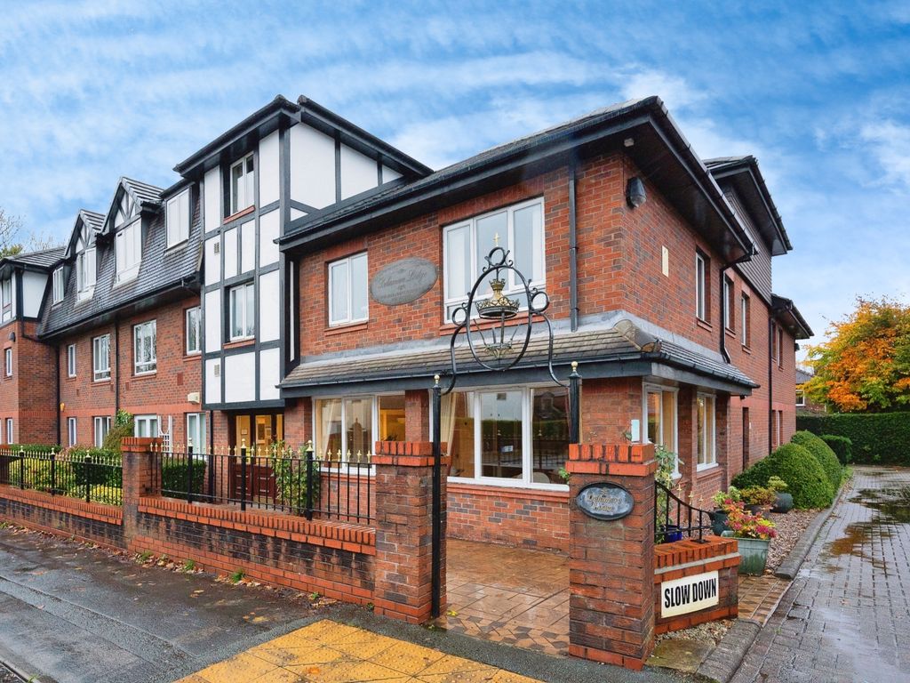 1 bed flat for sale in Chester Road, Hazel Grove, Stockport, Greater Manchester SK7, £100,000