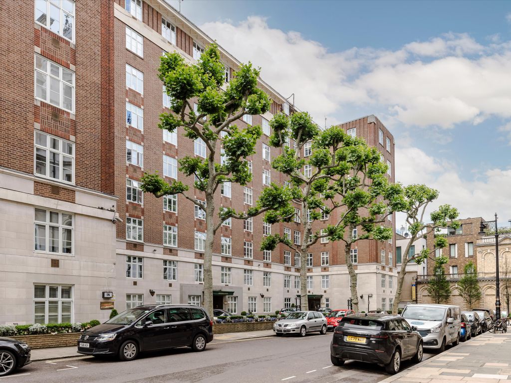 1 bed flat for sale in South Audley Street, Mayfair, London W1K, £1,250,000