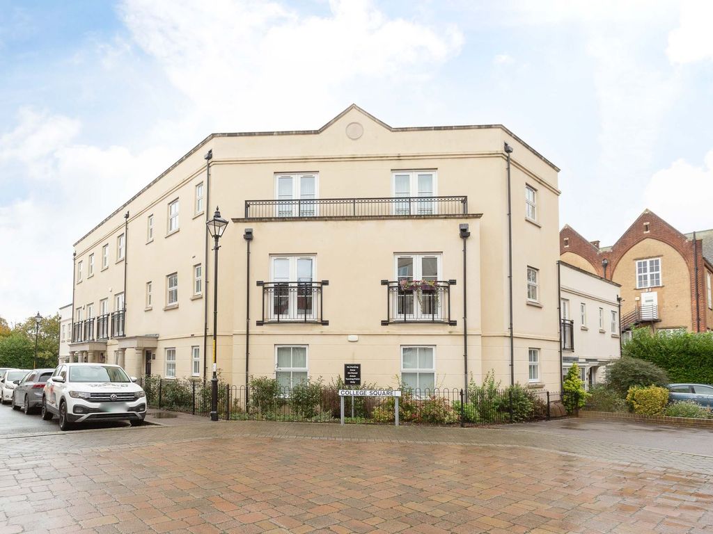 2 bed flat for sale in College Square, Westgate-On-Sea CT8, £249,000