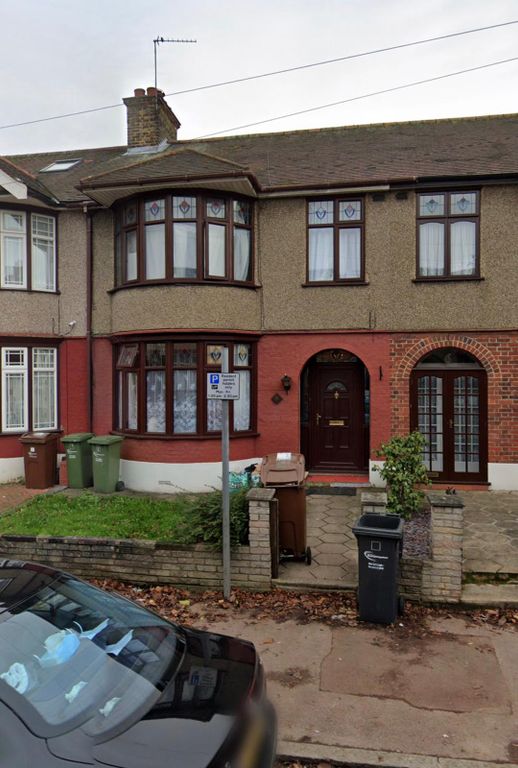 3 bed terraced house to rent in Sandringham Road, Barking IG11, £2,400 pcm