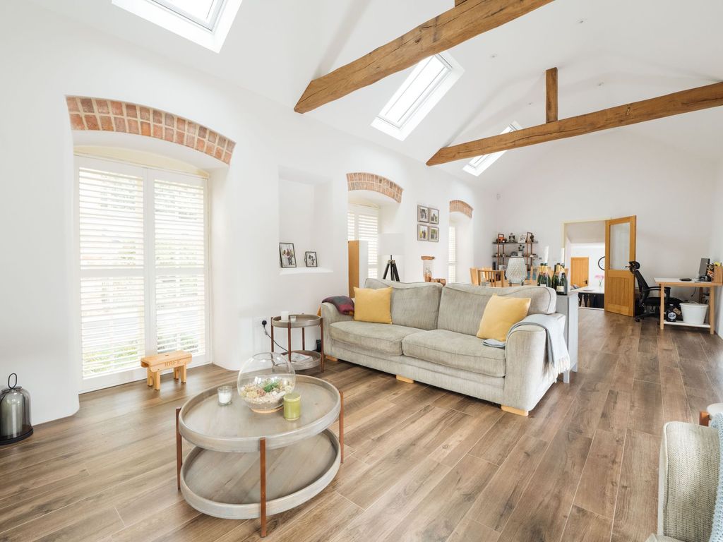 4 bed barn conversion for sale in High Street, Irchester NN29, £650,000