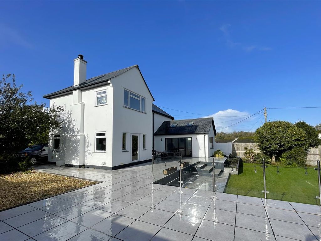 4 bed detached house for sale in Green Lane, Fowey PL23, £1,350,000