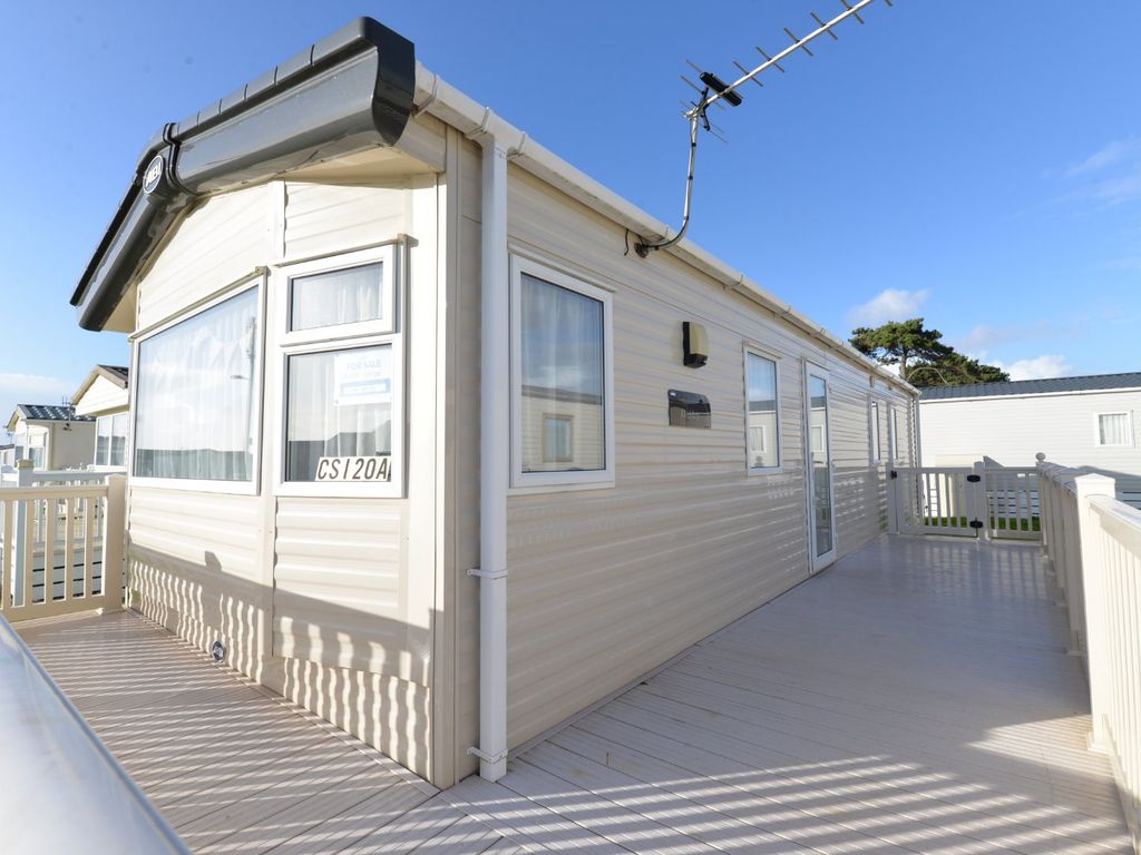 2 bed mobile/park home for sale in Chewton Sound, Naish Park, Christchurch Road, New Milton BH25, £35,000