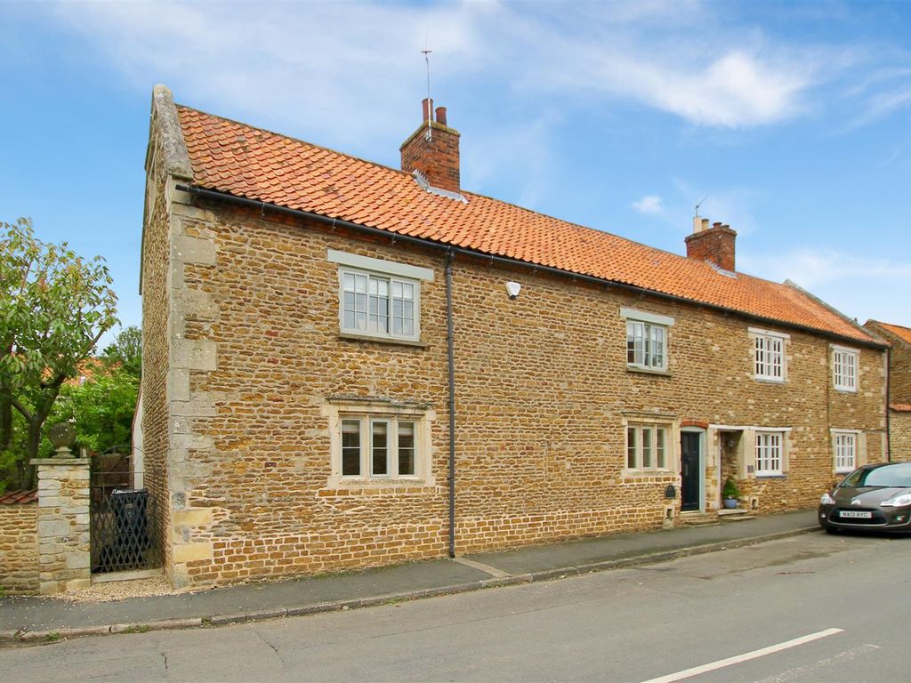 4 bed property for sale in Church Lane, Caythorpe, Grantham NG32, £395,000