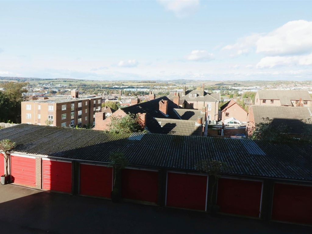 1 bed flat for sale in Doncaster Road, Clifton, Rotherham S65, £70,000
