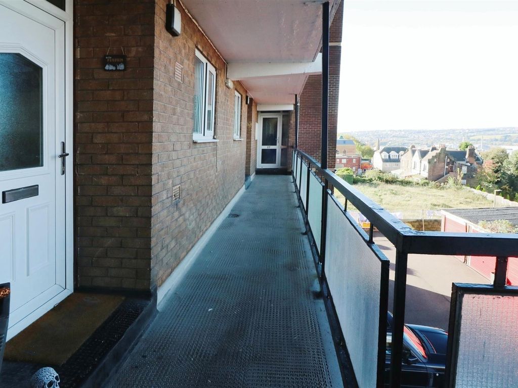 1 bed flat for sale in Doncaster Road, Clifton, Rotherham S65, £70,000