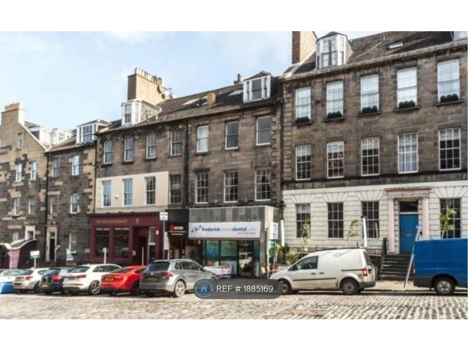3 bed flat to rent in Thistle Street Lane North West, Edinburgh EH2, £2,400 pcm