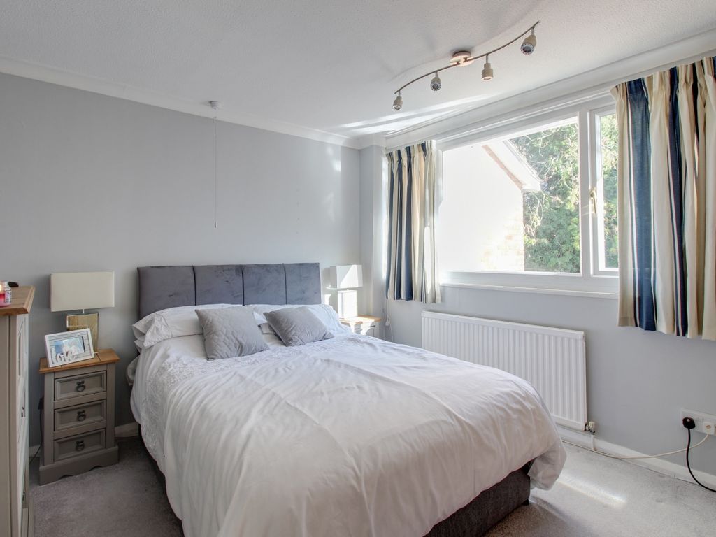 3 bed terraced house for sale in Ridgeway, Kensworth, Dunstable, Bedfordshire LU6, £325,000
